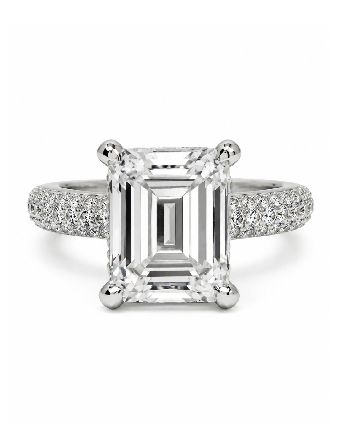 Lavish Emerald Silver Ring