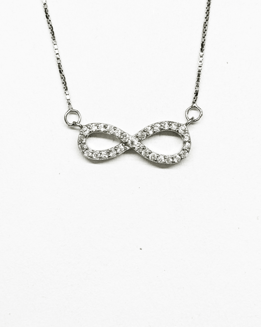 Minimal Infinity Necklace