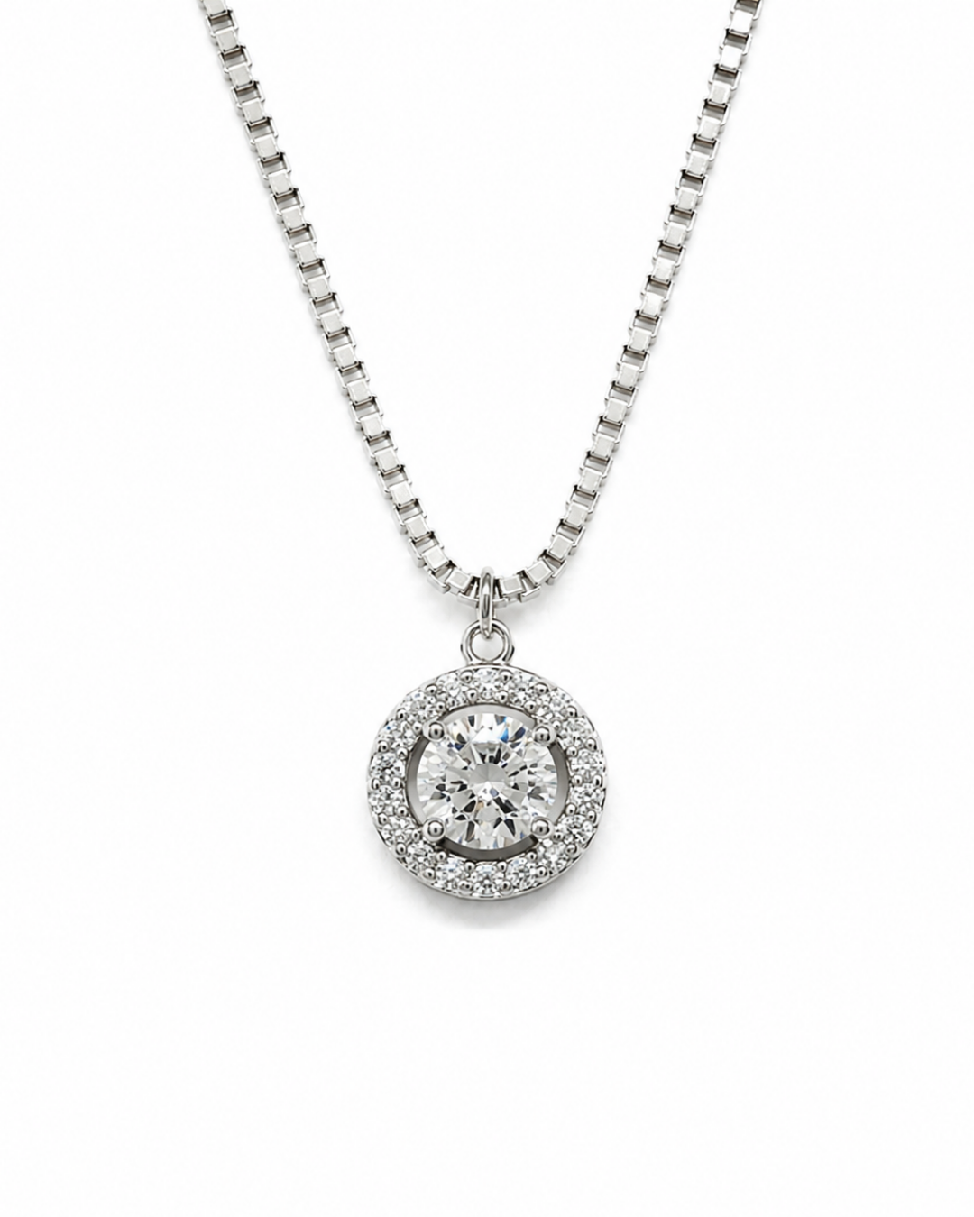 Lavish Halo Round necklace