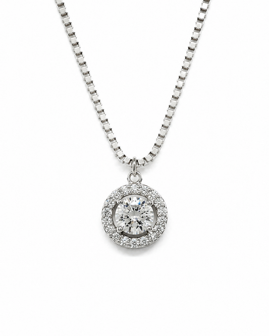 Lavish Halo Round necklace