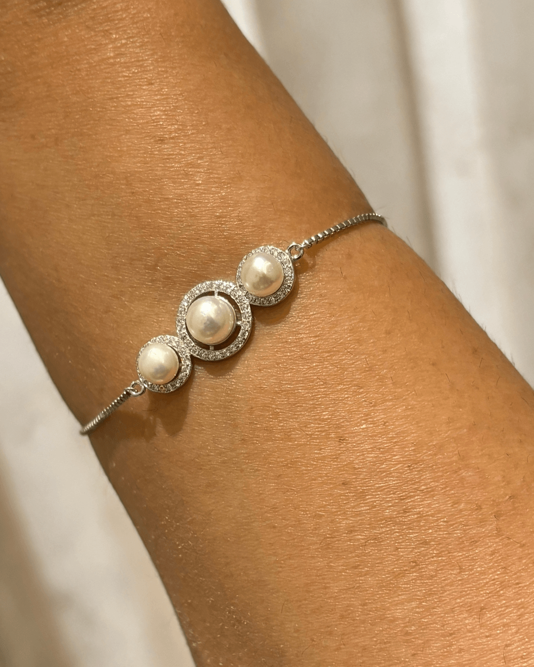 Trippy Pearl Silver Bracelet