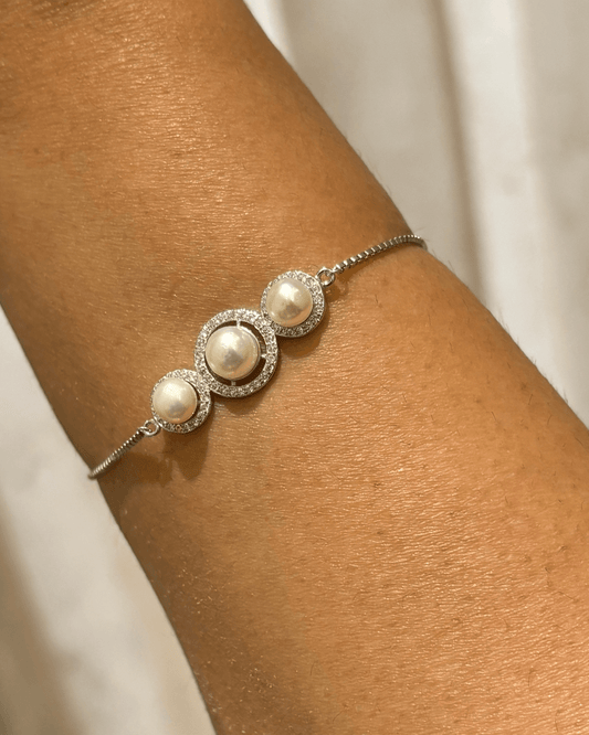 Trippy Pearl Silver Bracelet