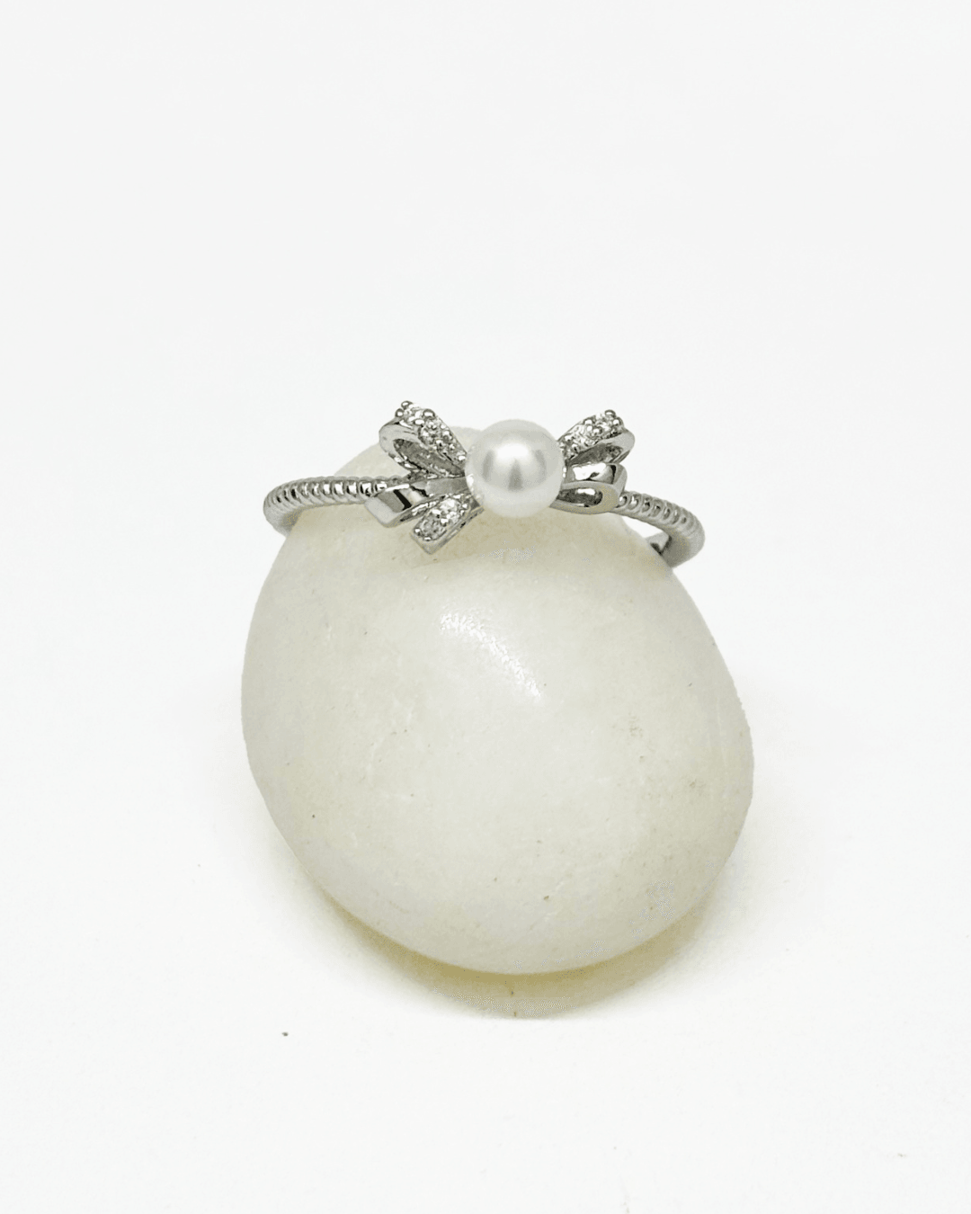 Ribboned Pearl Silver Ring