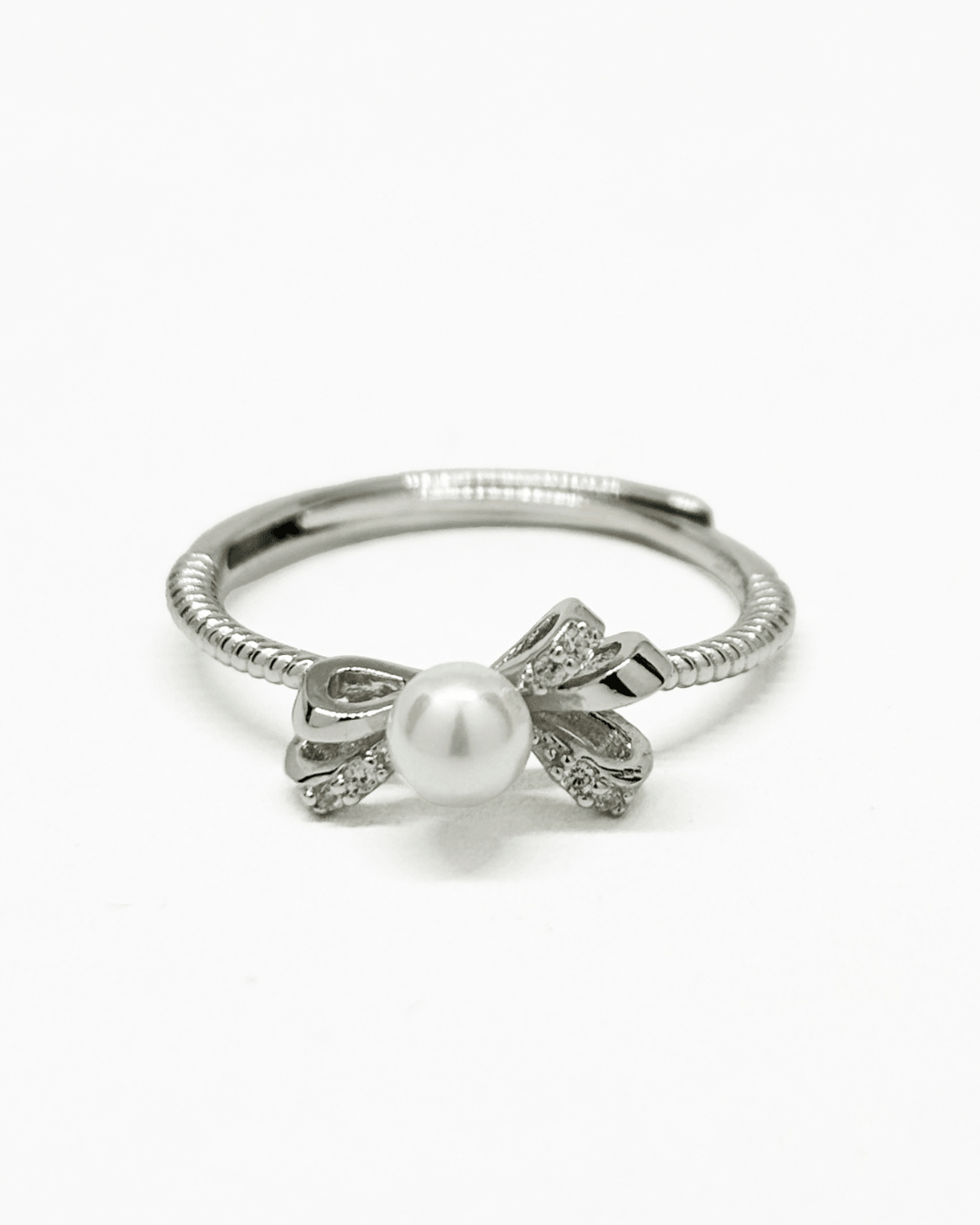 Ribboned Pearl Silver Ring