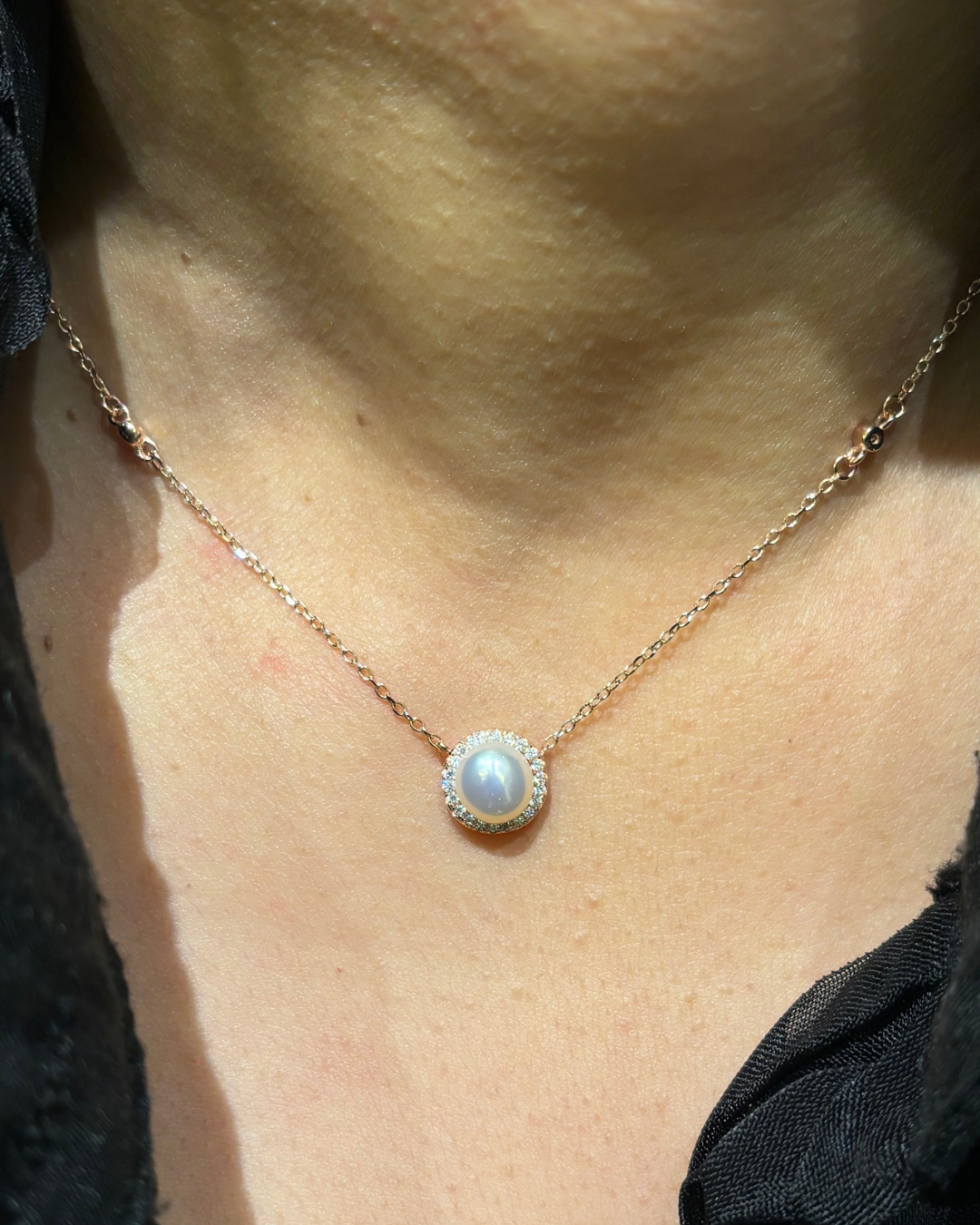 Halo Pearl Rose Gold Necklace