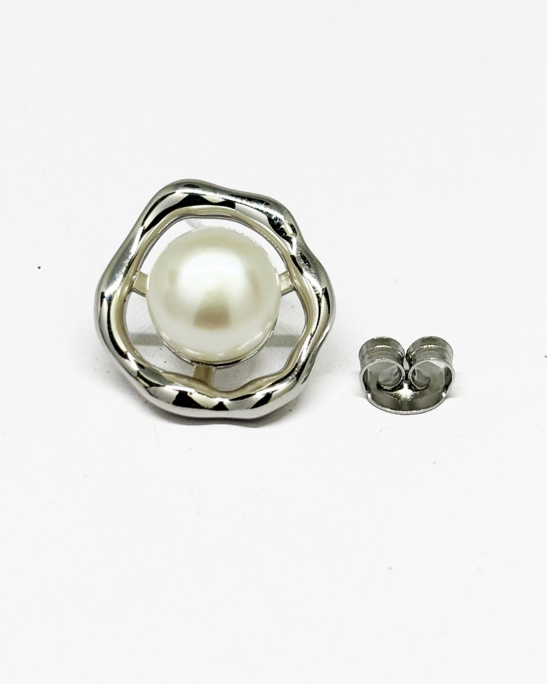 Pearl Artistry Stud Earrings